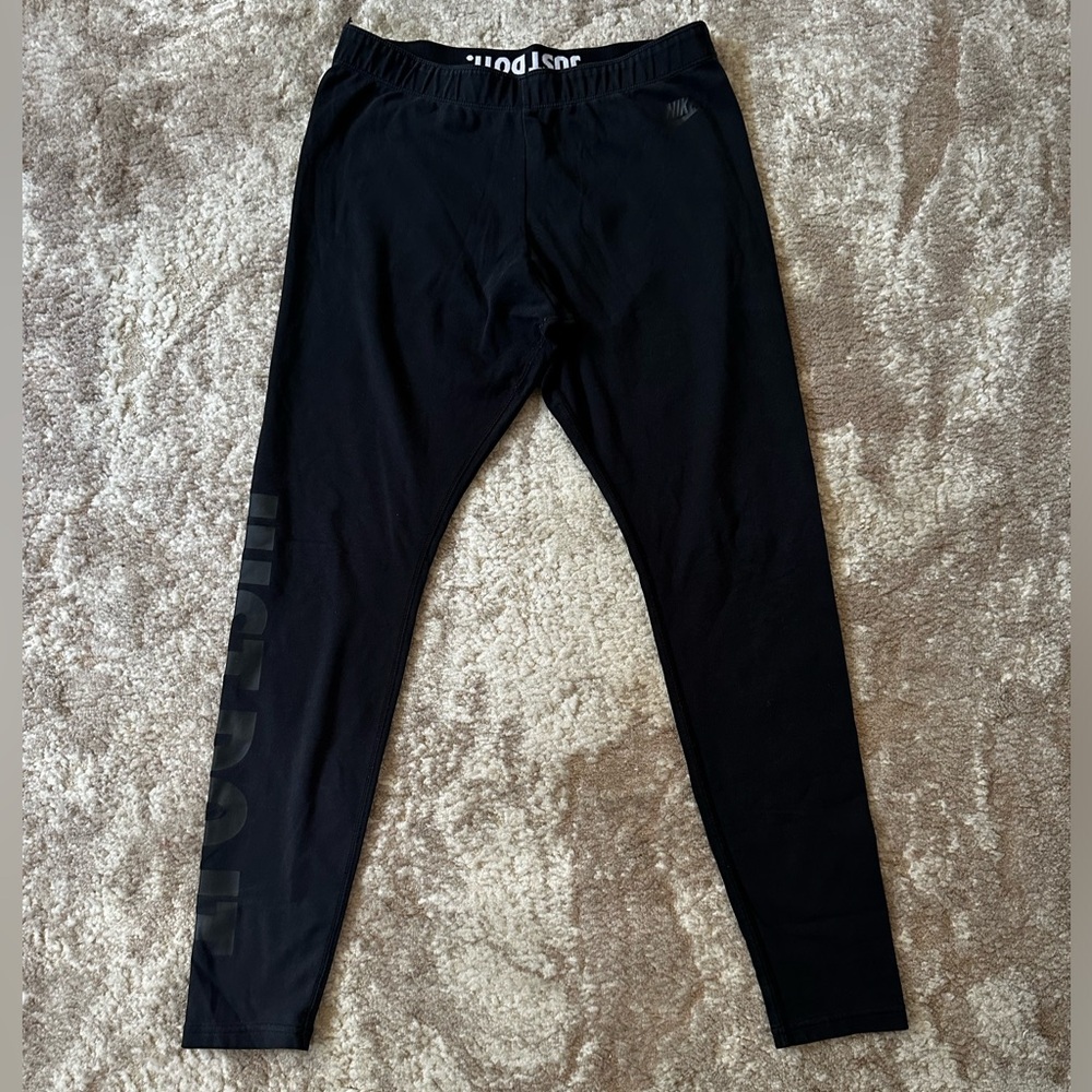 Nike black leggings